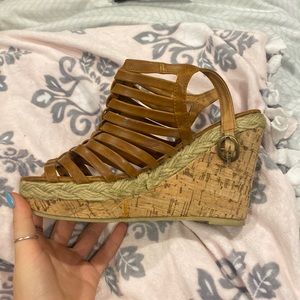 Heeled sandals brown